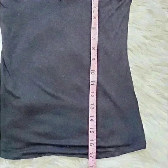 Black crisscross front cami tank top - Picture 6 of 9